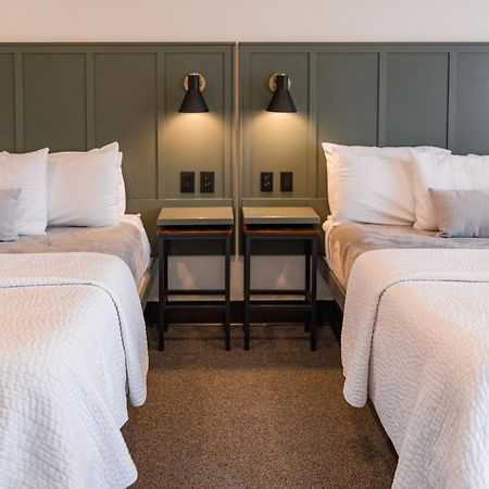 River City Inn Parsons 外观 照片