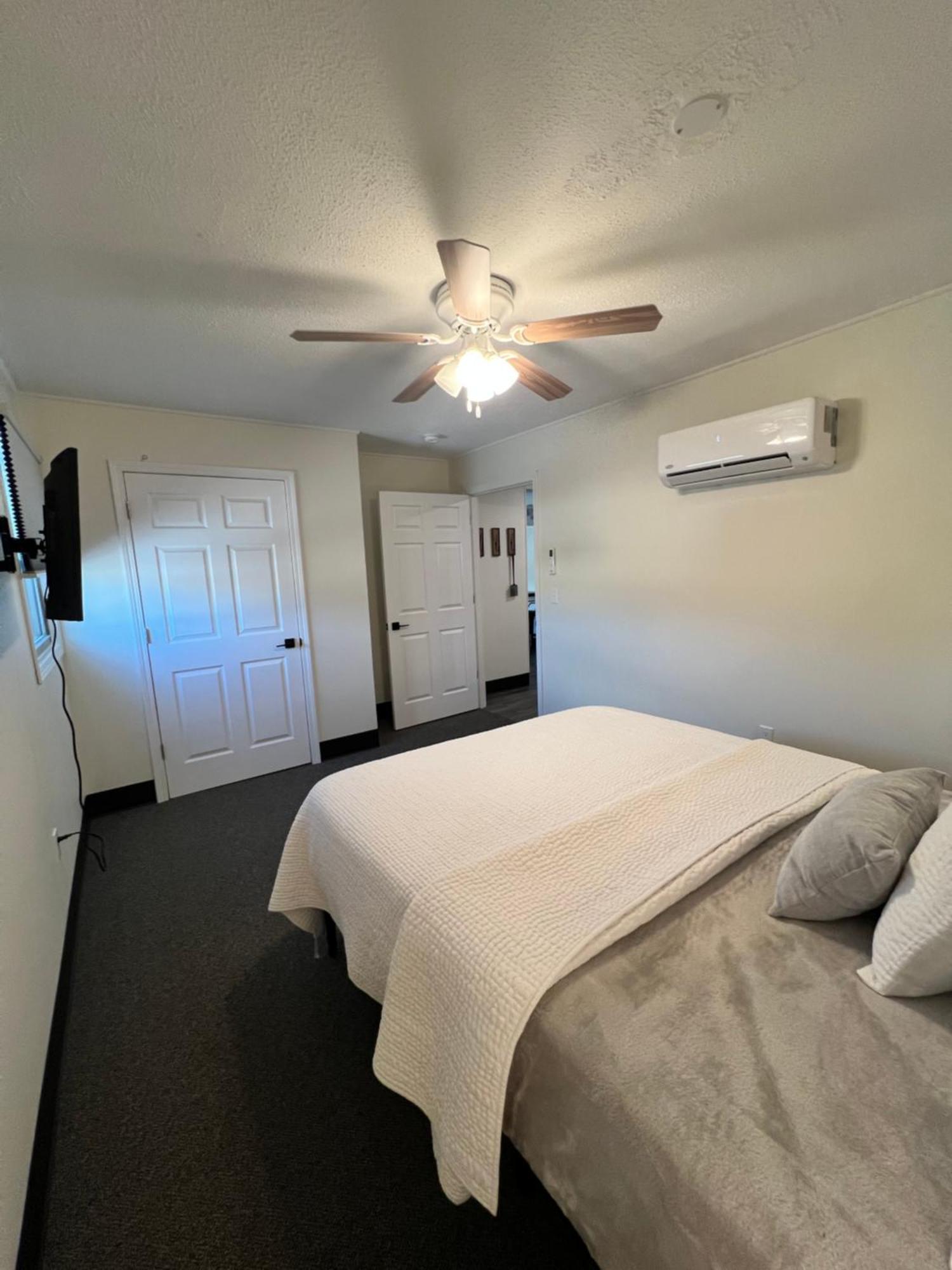 River City Inn Parsons 外观 照片